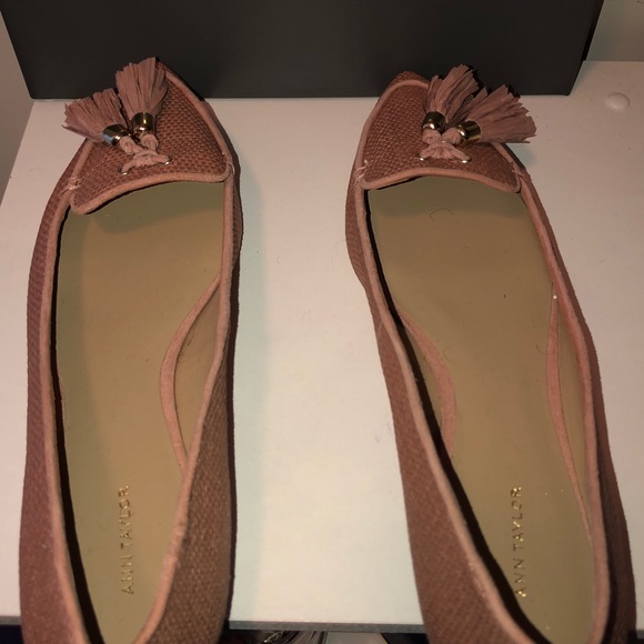 Natural pink salmon Ann Taylor tassel pumps - Picture 4 of 4